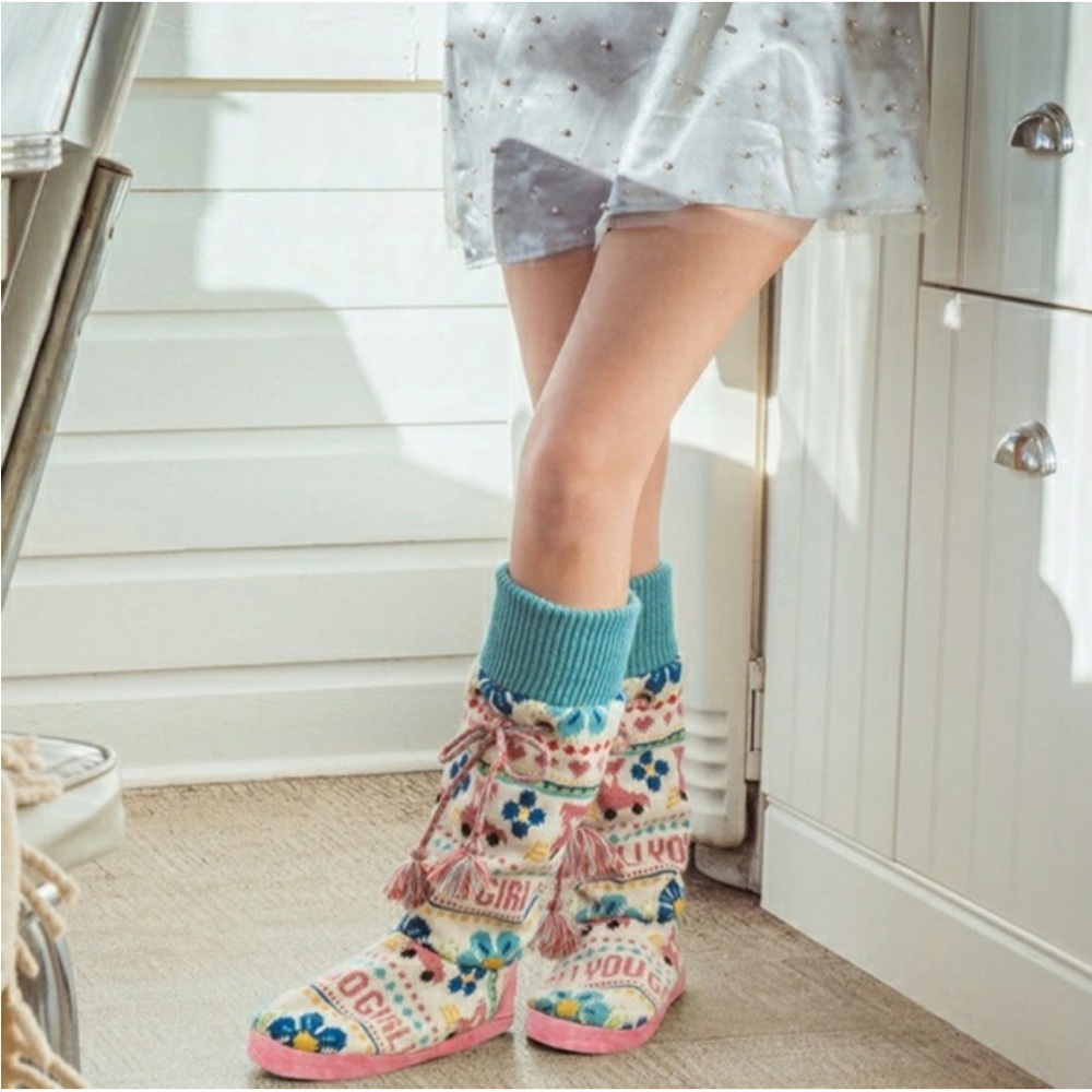 NWOT Muk Luks You Go Girl Knee High Slippers 5 - 6